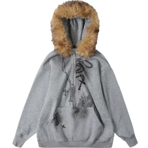 'Suspicious' Chain-Print Fur Collar Graphic Fleece Hoodie